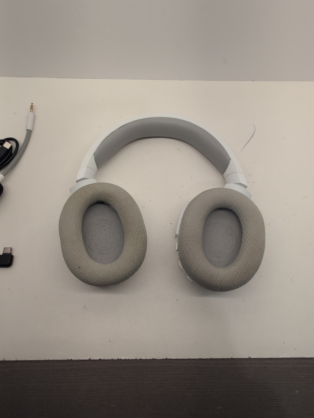 Razer Barracuda X White Wireless Multi-Platform Gaming Mobile Headset Tested