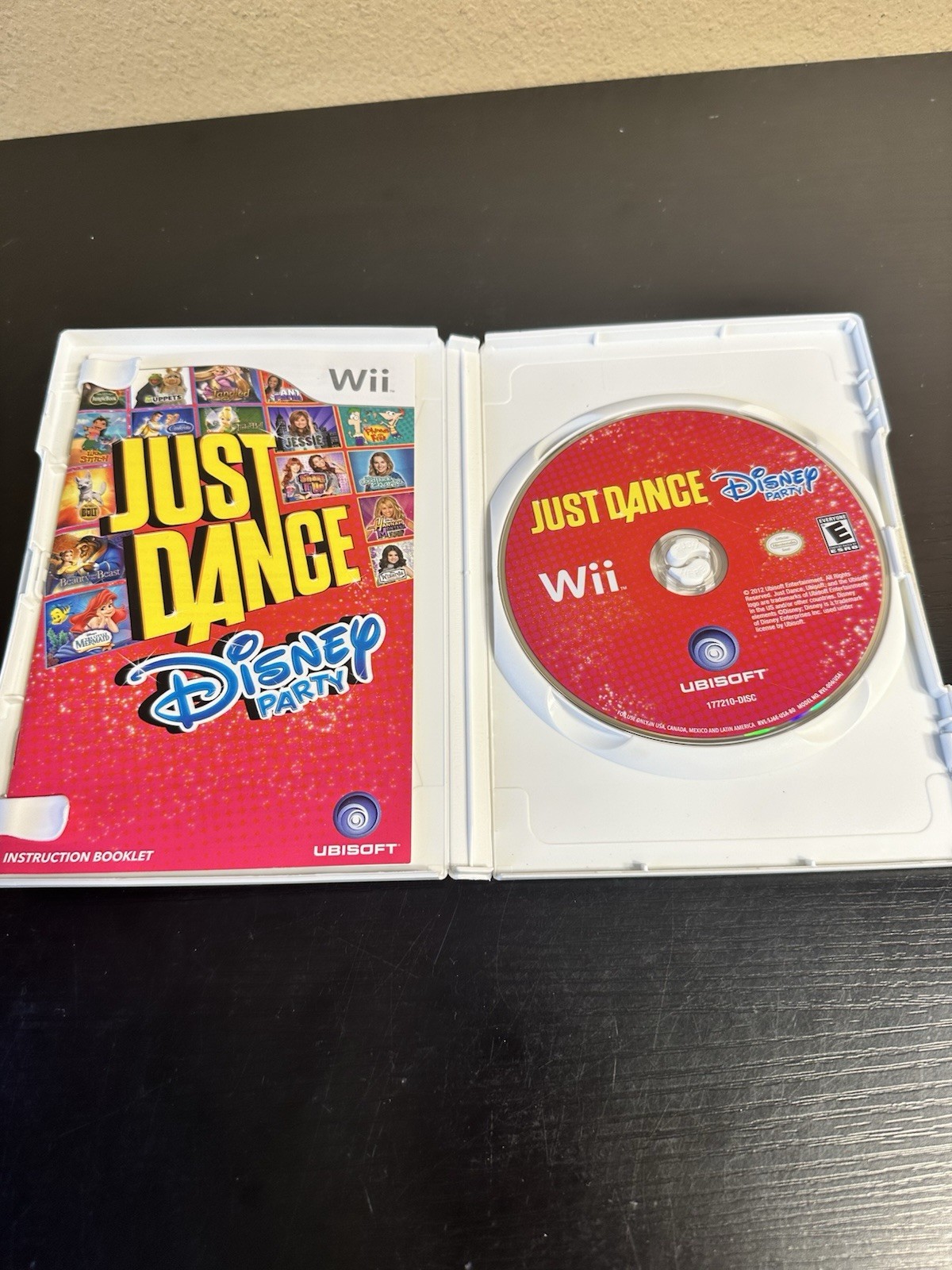 Just Dance: Disney Party – Nintendo Wii Game W/ Manual