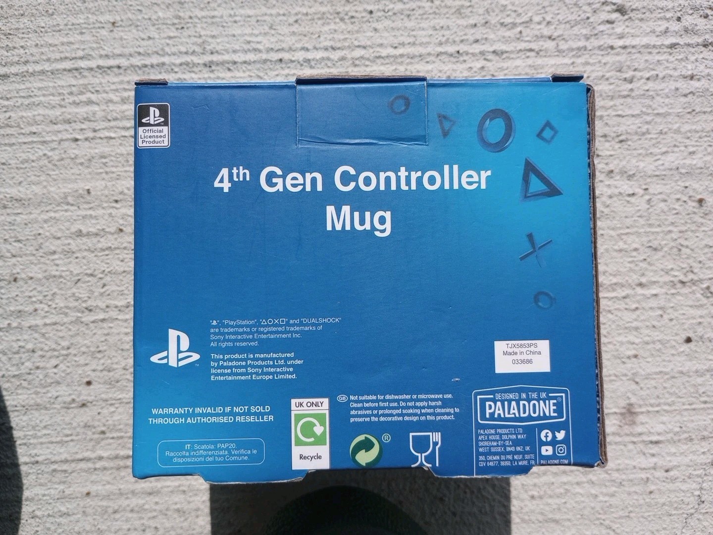 Playstation 4th Gen Controller Mug Black Paladone PS4 NEW