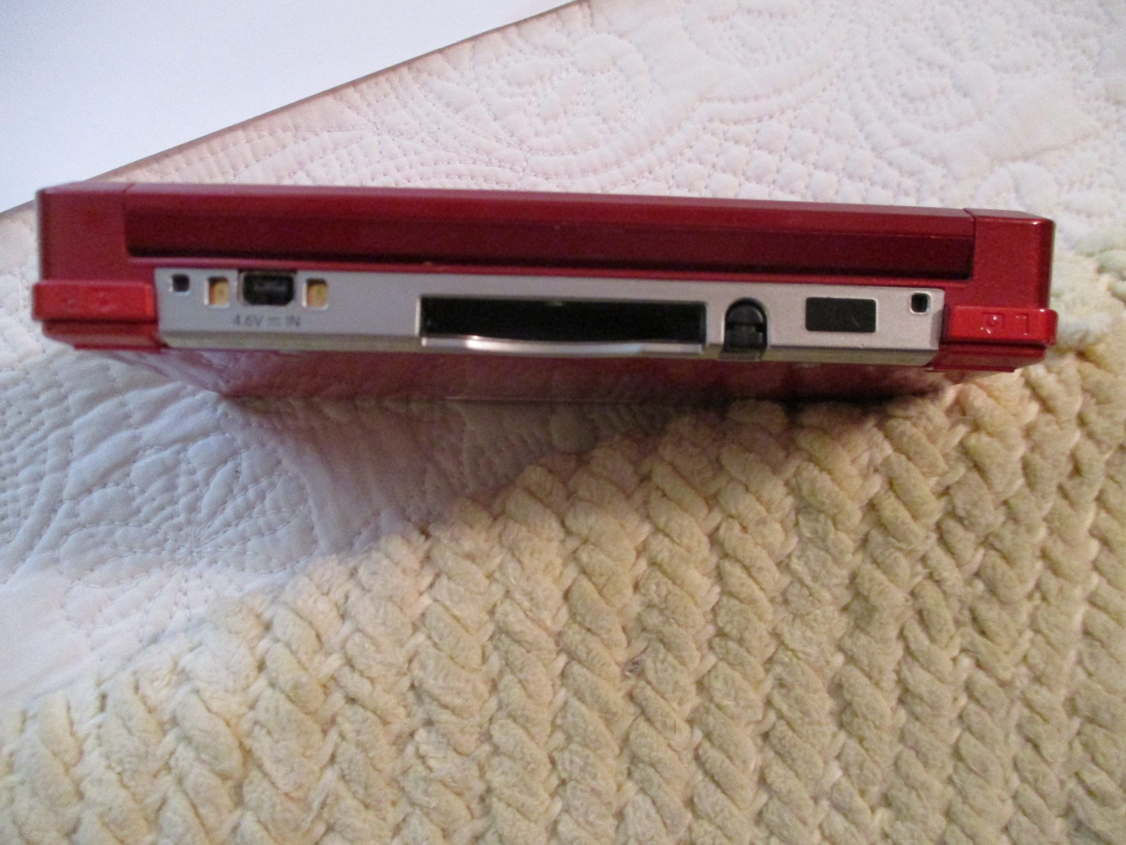 Nintendo 3DS Red CTR-001 Handheld Console w/ Charger/Cradle/2GB SD Card – Tested