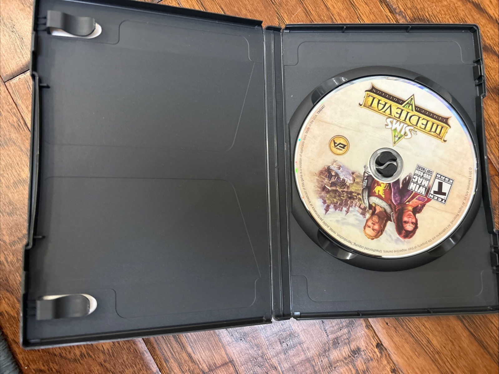 PC Game Bundle The Sims 2 The Sims Medieval Horsez! Fun Adventures For U