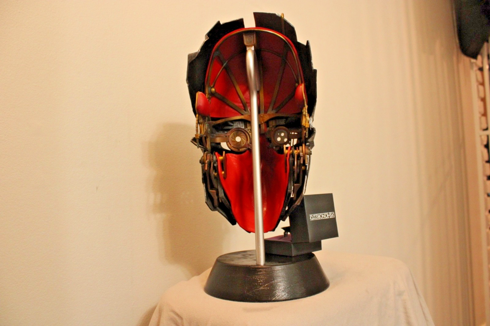 Dishonored 2 Corvo Attano Mask Replica Display + Ring – Collector Cosplay Piece