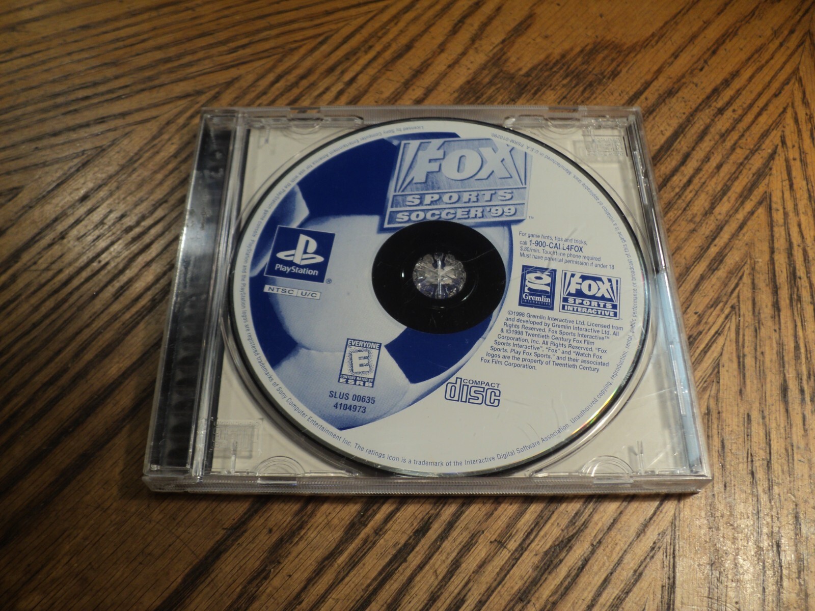 Fox Sports Soccer ’99 (Sony PlayStation 1, 1998) Case & Disc