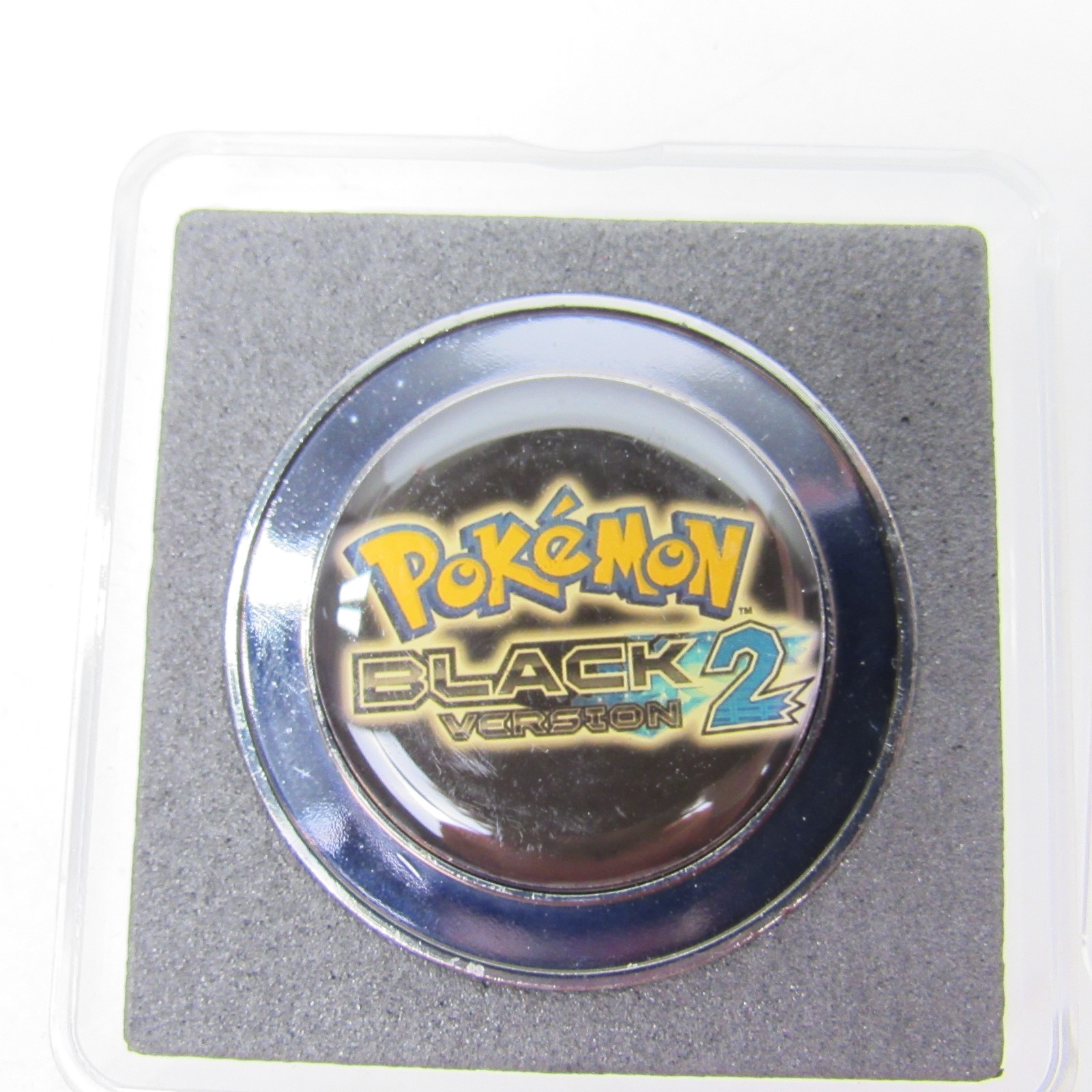 Pokemon Black Version 2 Nintendo Kyurem Commemorative Coin Token Medal Coin