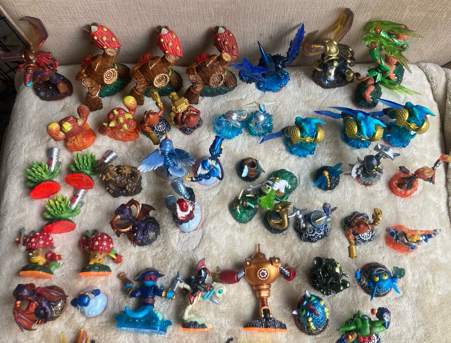 Skylanders Activision Character Action Figure Large Mixed Bundle Lot 58 Pieces