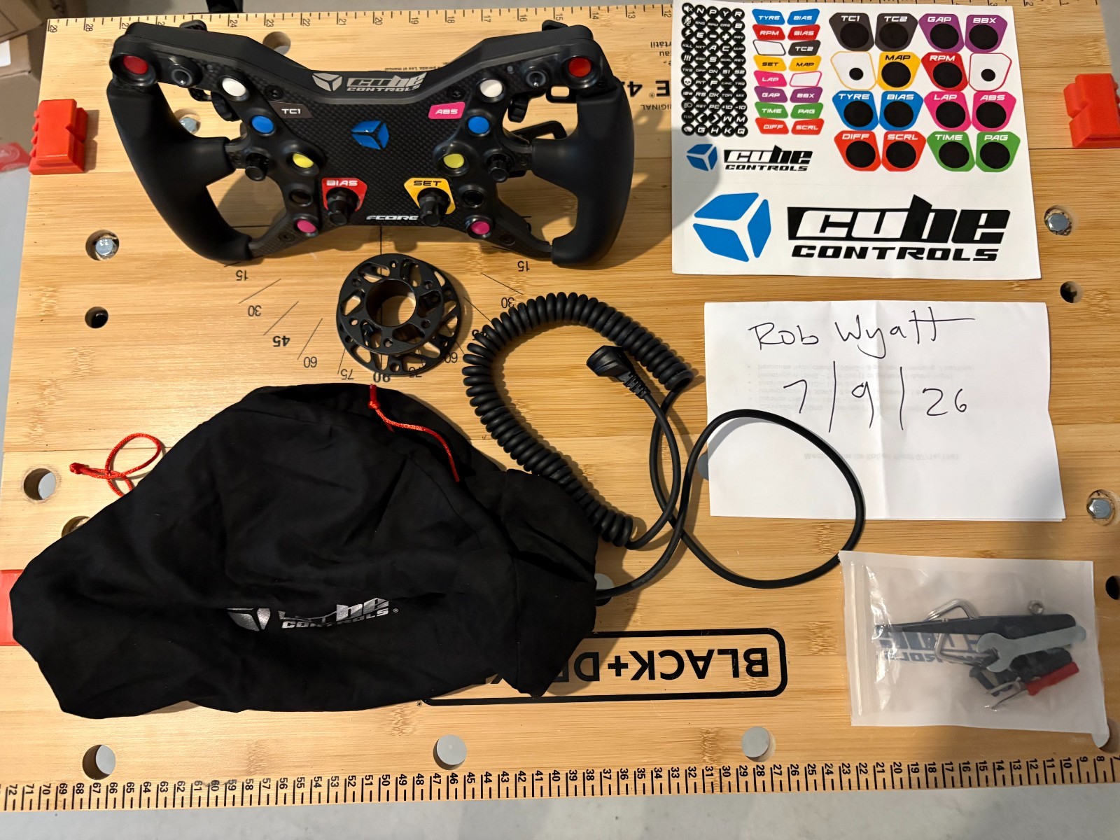 Cube Controls F-Core 4 Paddle Version with Universal Hub – Wireless and USB