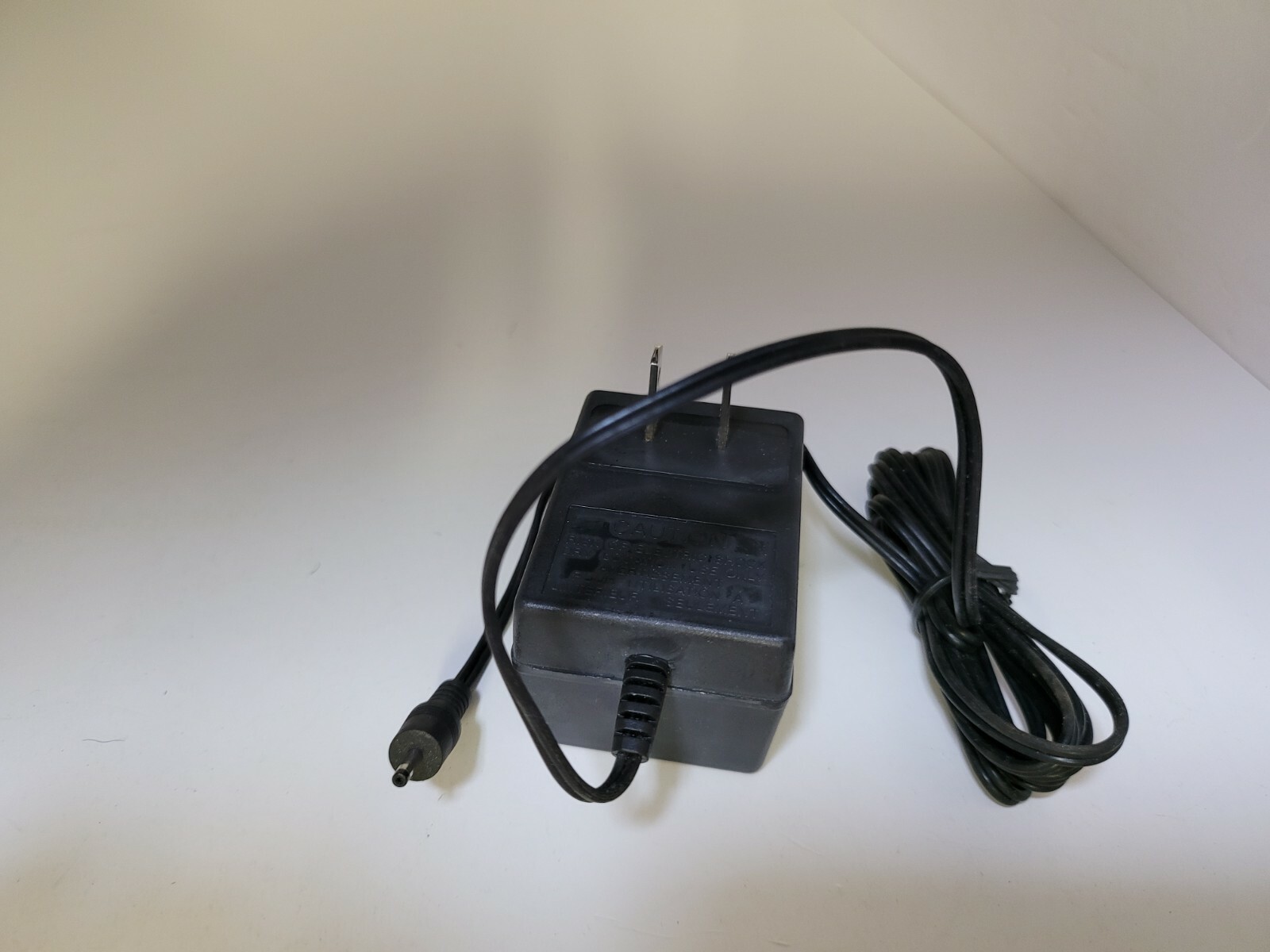 NEW PERFORMANCE 3V 300mA 110V AC POWER ADAPTER FOR GAMEBOY COLOR #i28