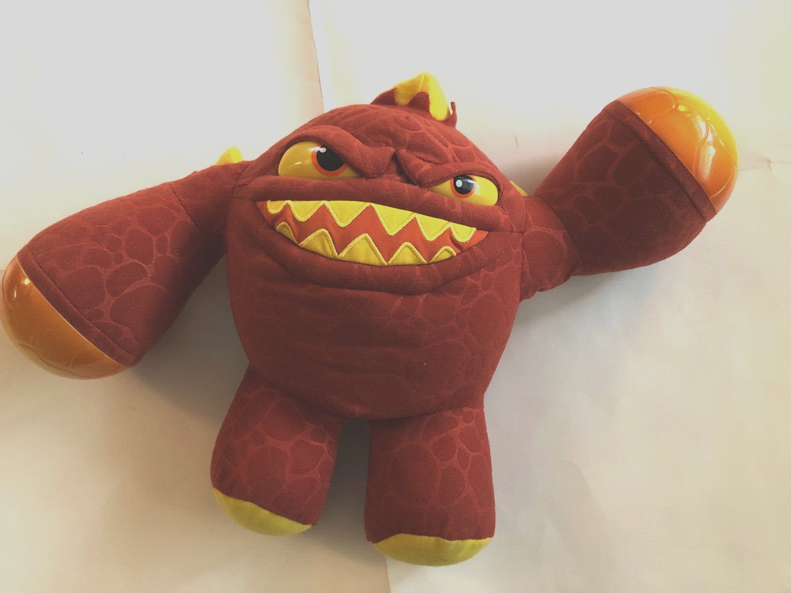 Skylanders 2012 TALKING LIGHT UP ERUPTER PLUSH 12″