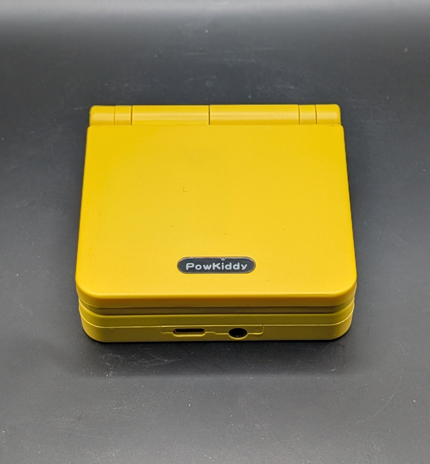 Yellow Powkiddy V90 – w/ 64 GB San Disc SD – Flashed with Miyoo Custom Firmware