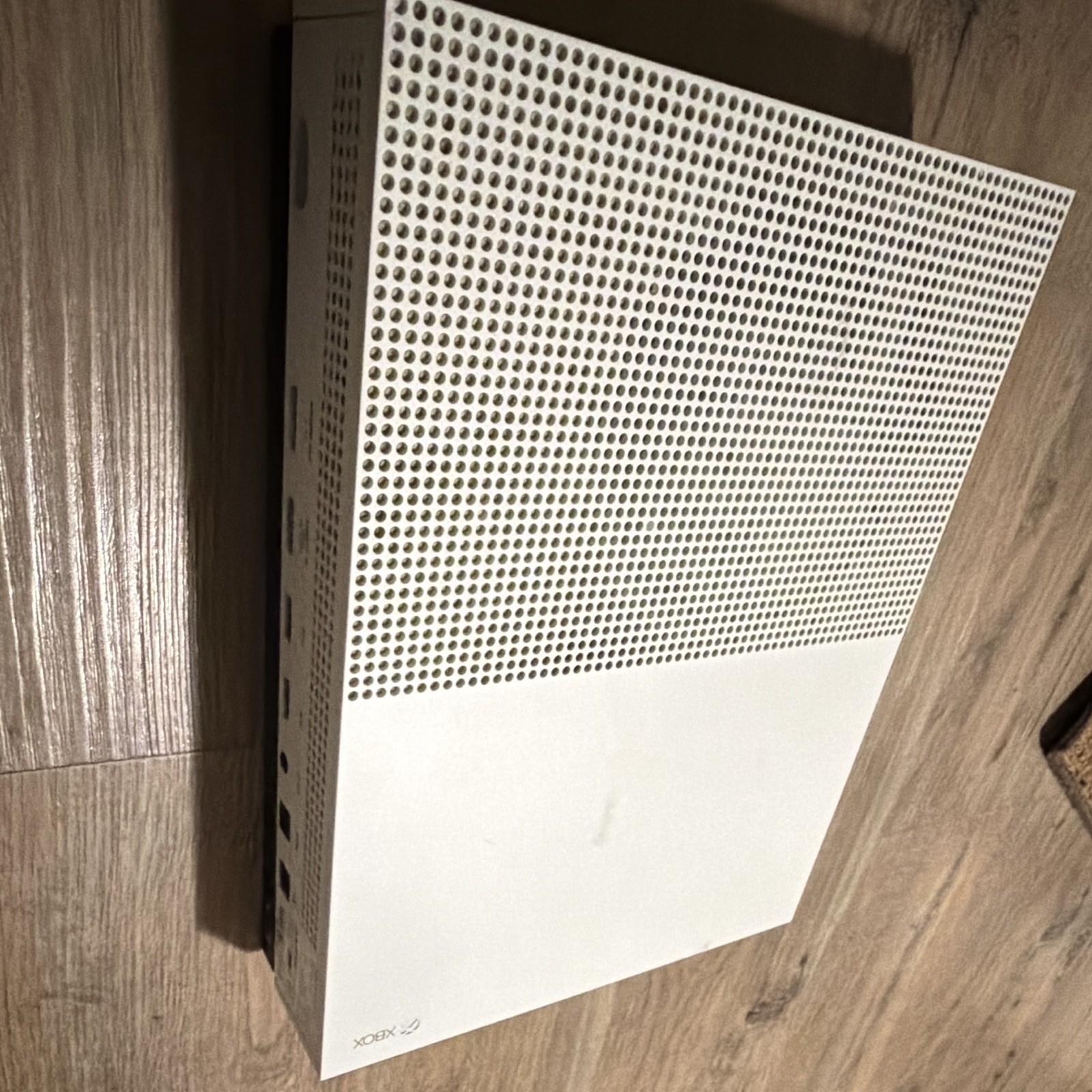 Xbox One S 1TB White Console 4K UHD Blu-Ray Compatible MPN 1681