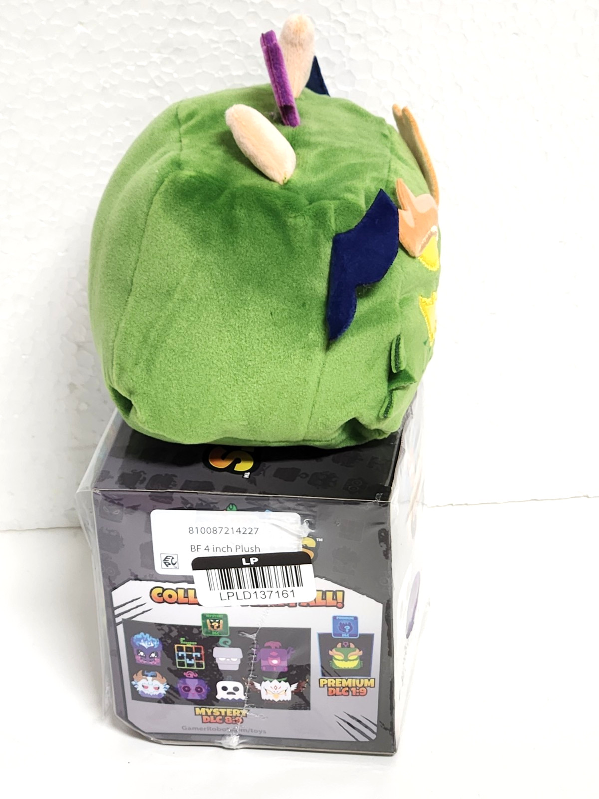 Roblox Blox Fruits Dragon Fruit Plush 4″ with Premium DLC