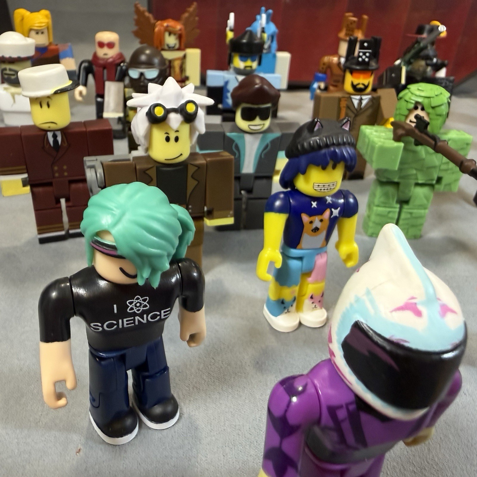 Roblox Lot of 38 Figurine/Figures, Weapons, Took Kit Case Toys Accessories OG