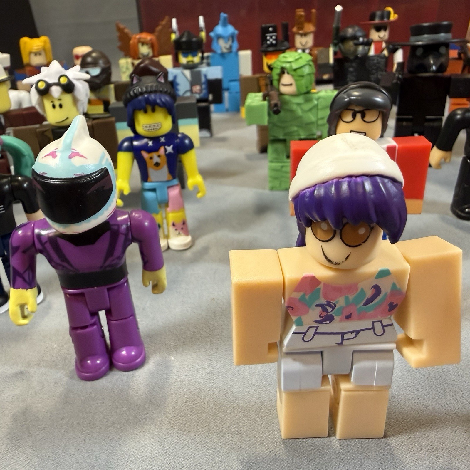 Roblox Lot of 38 Figurine/Figures, Weapons, Took Kit Case Toys Accessories OG