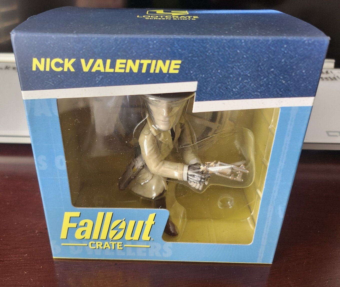 Fallout Crate Loot Crate Screenshots Nick Valentine Figure-New