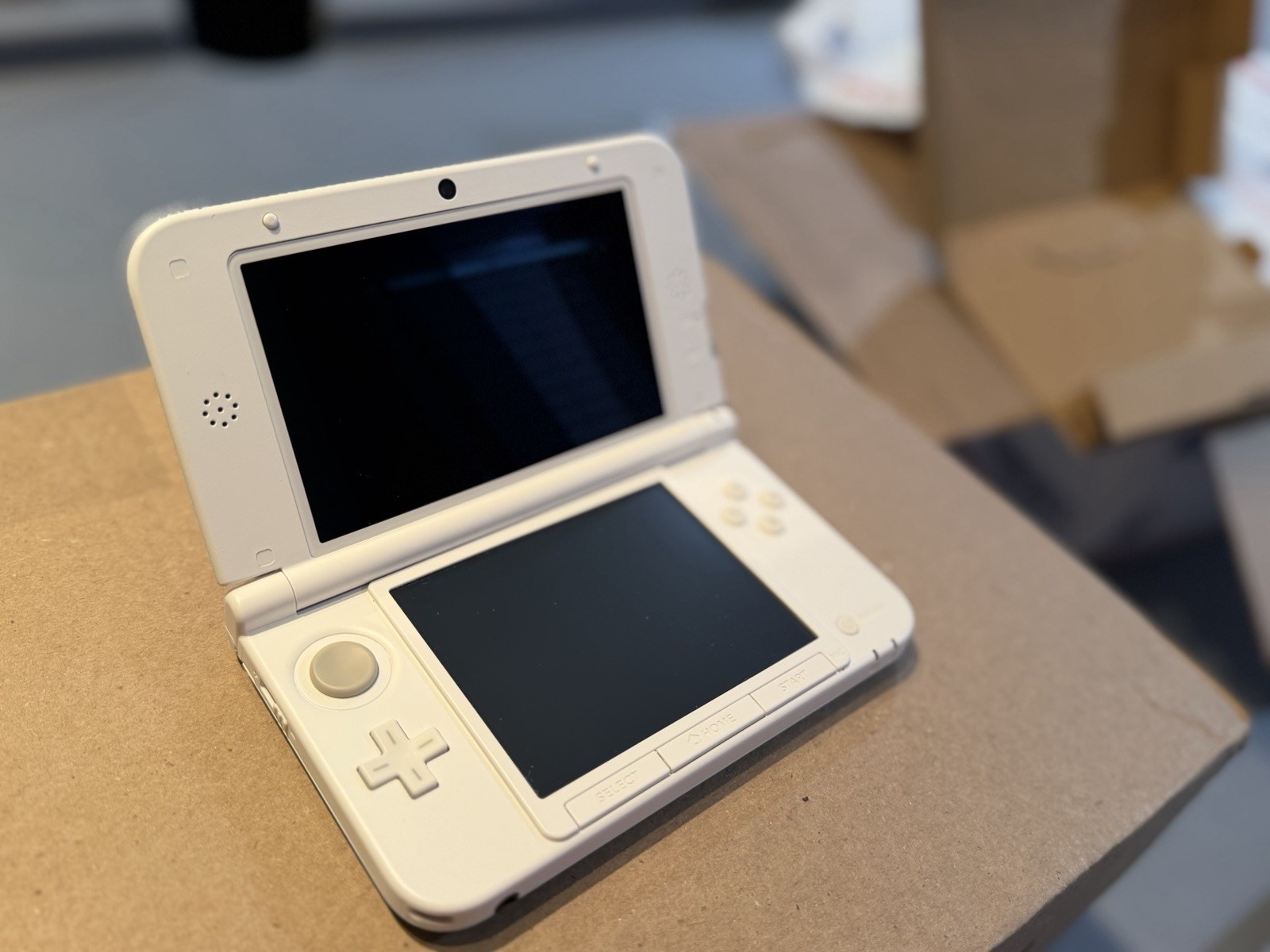 Nintendo 3DS LL CIB￼
