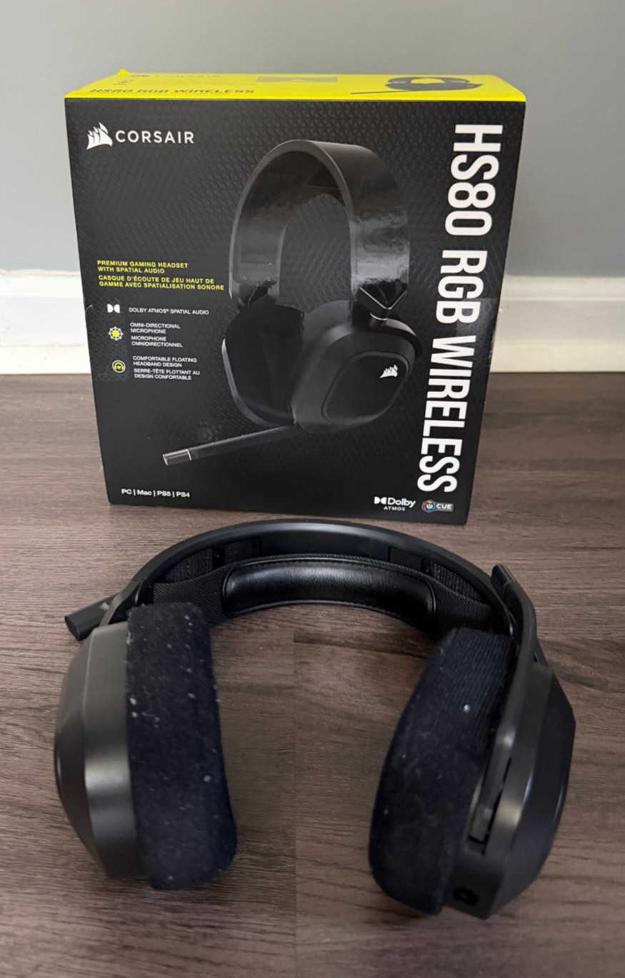 Corsair HS80 RGB Wireless Multiplatform Gaming Headset with Dongle and Cable