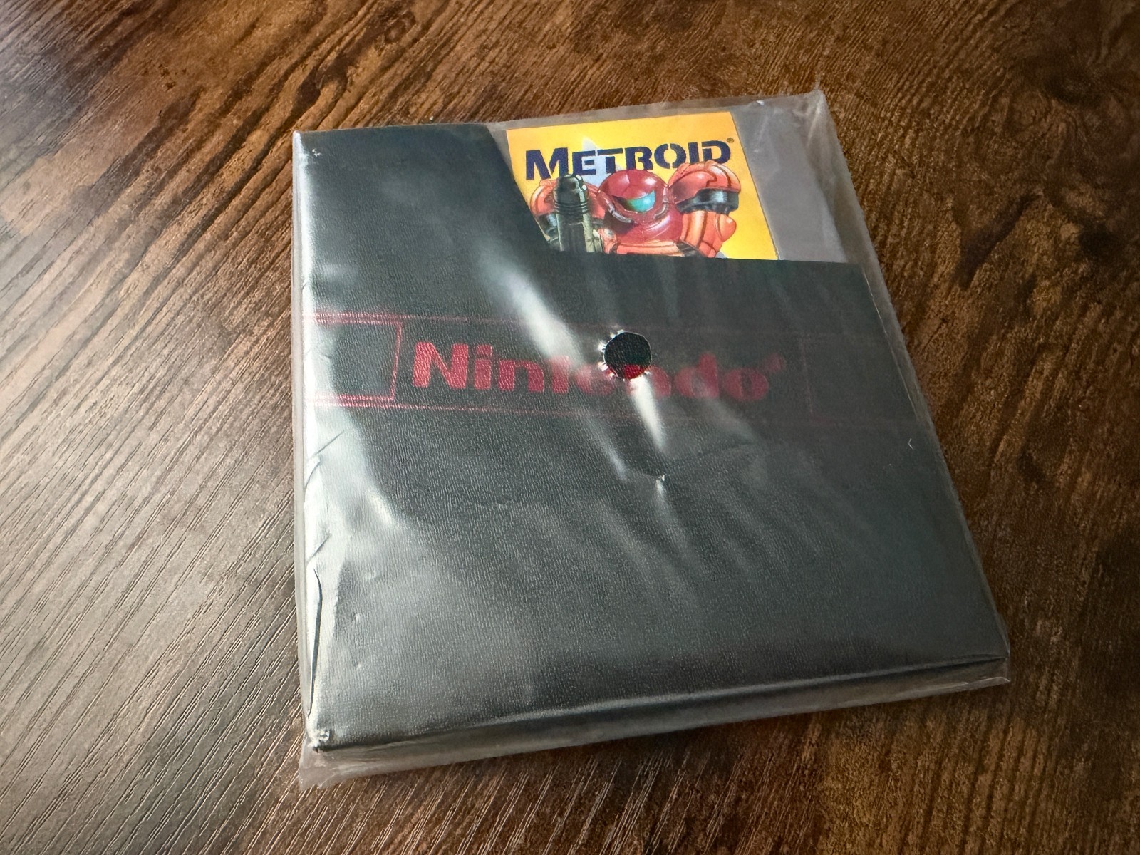 oval seal Metroid yellow complete in box seal nintendo nes factory MINT