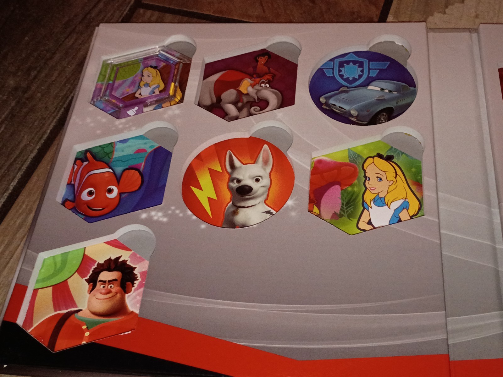 Disney Infinity Power Disc album with 4 disc Lot FREE SHIPPING!