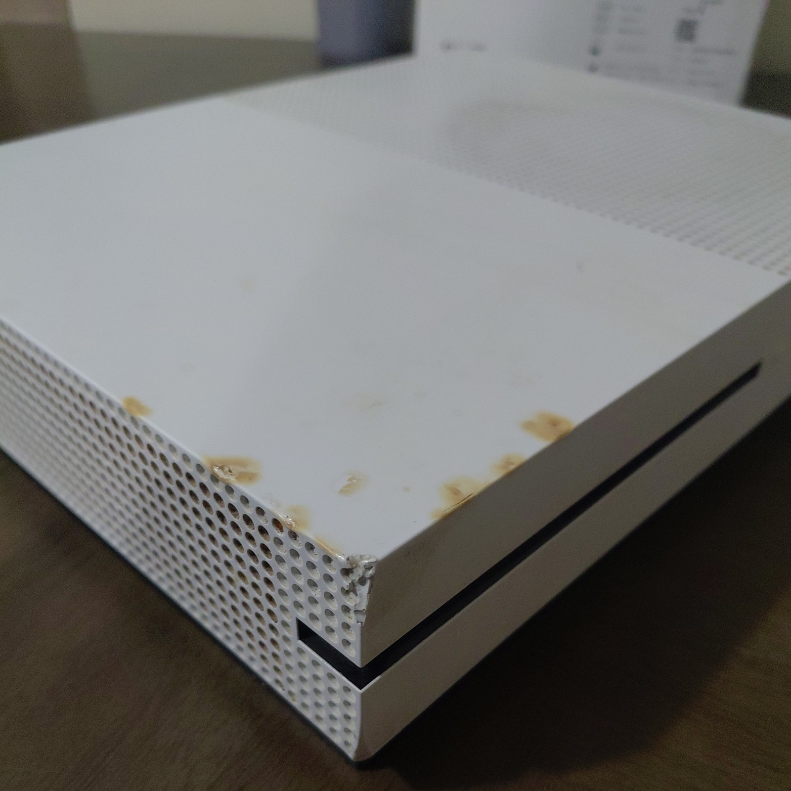 Microsoft Xbox One S White Console 4K UHD Wi-Fi HDMI USB-A Ethernet
