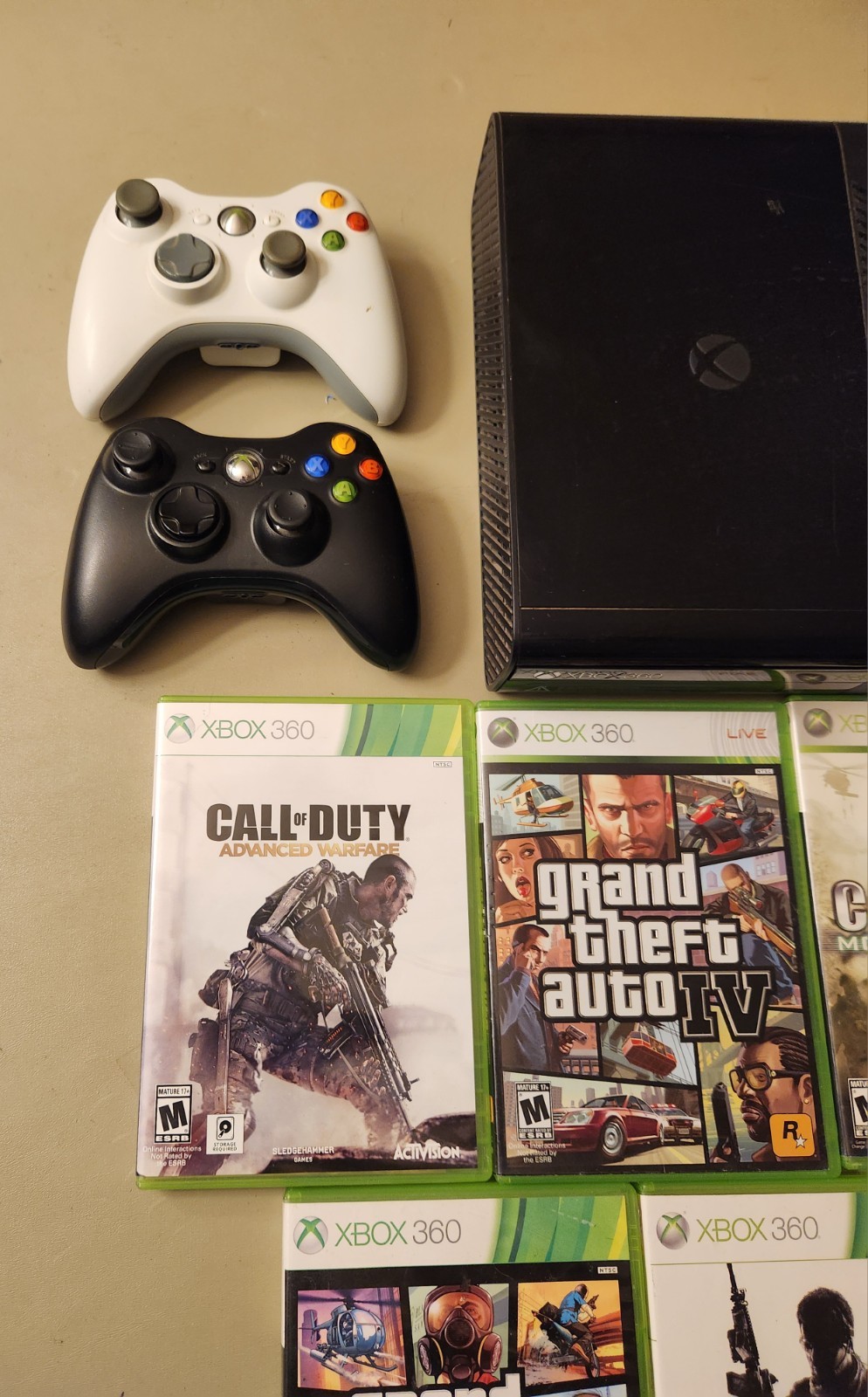Xbox 360 Black Console Bundle with controllers & games. Very low use. GREAT DEAL