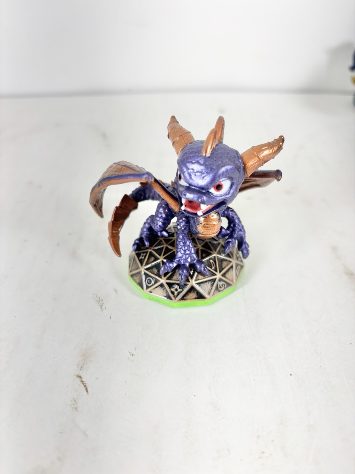 Skylanders Figure Lot of 12 Spyro Stealth Elf Gill Grunt Wash Buckler