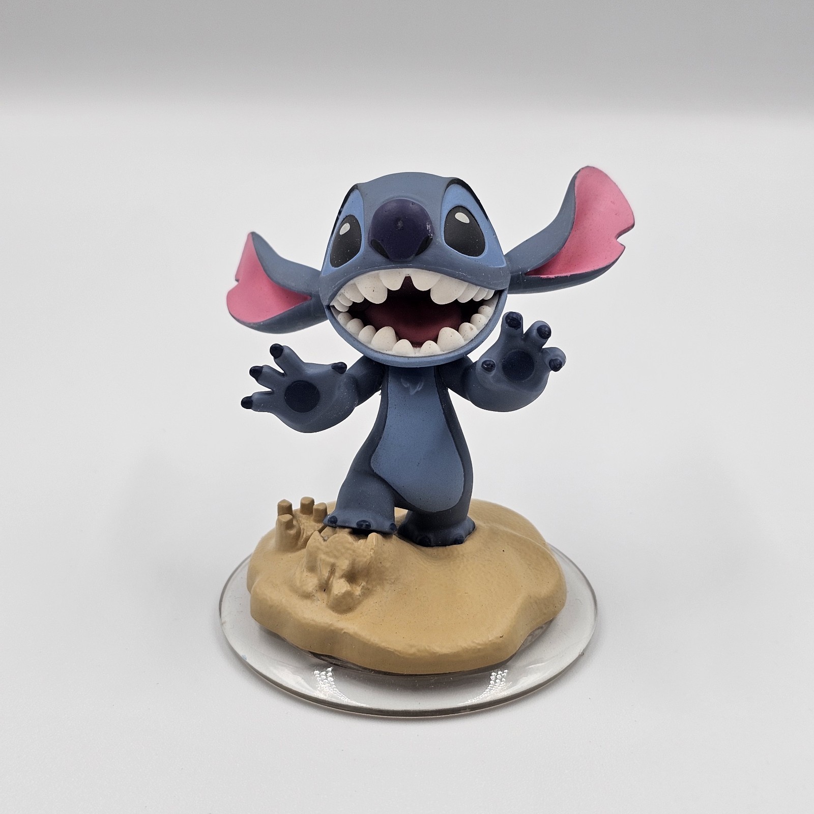 Disney Infinity 2.0 Stitch & Merida Figures w/ Power Discs Lilo & Stitch Brave