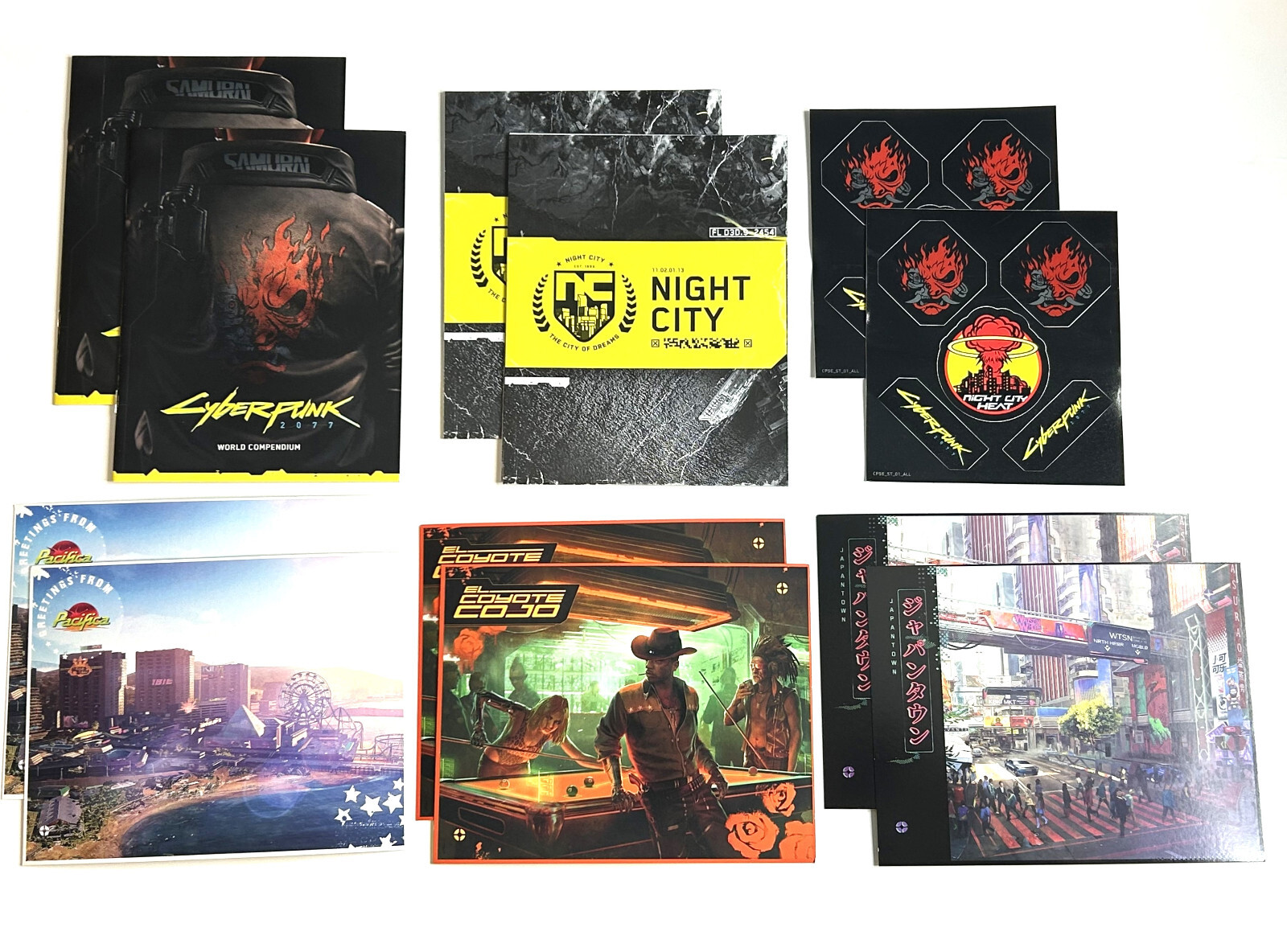 Cyberpunk 2077 EXTRAS – 2x Night City Map 6x Postcards 10x Stickers, 2x Booklet