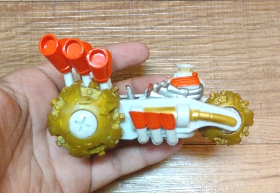 Skylanders Superchargers Gold Rusher Land Vehicle SKY30