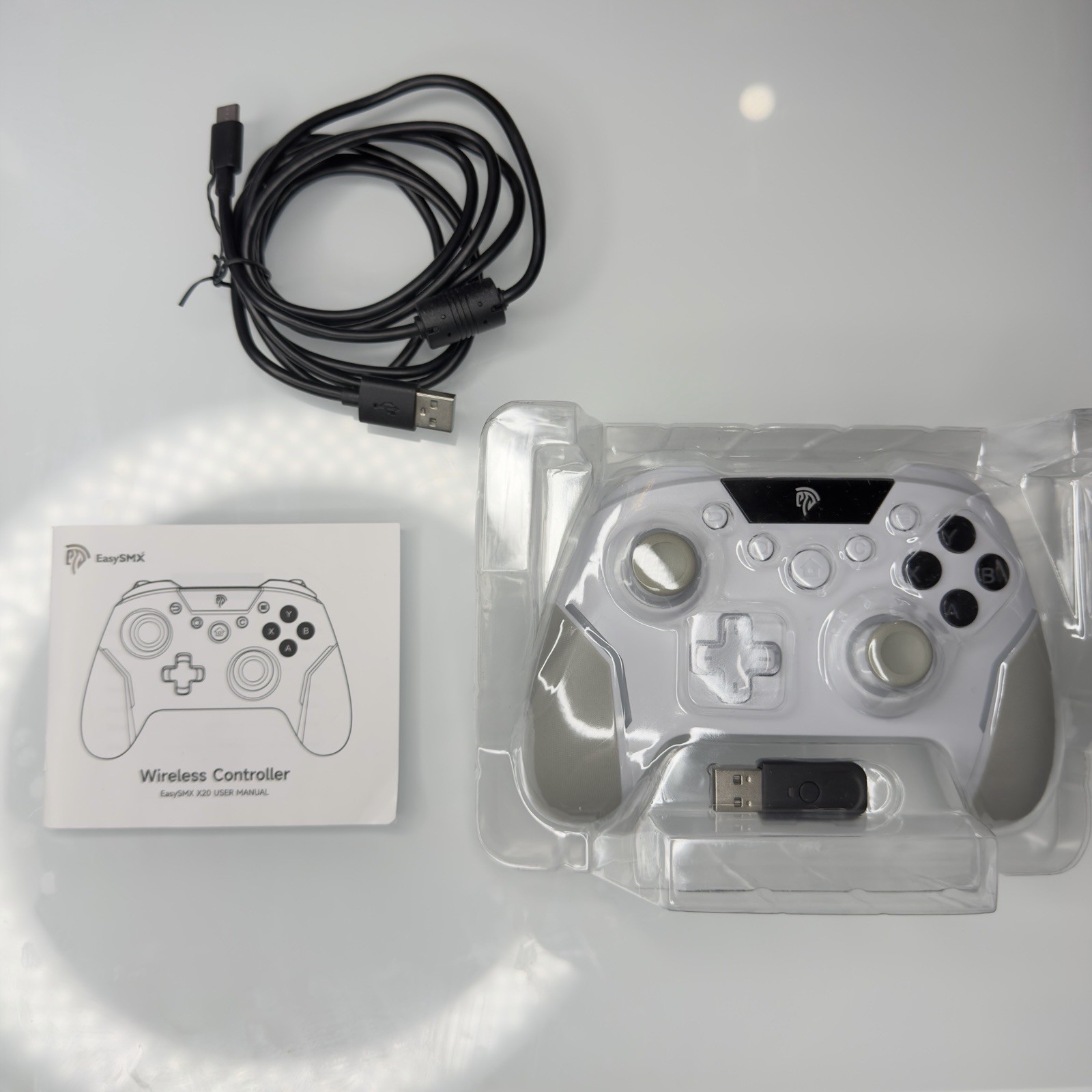 EasySMX X20 Multiplatform White Gaming Controller (Trigger Lock + Hall Effect)