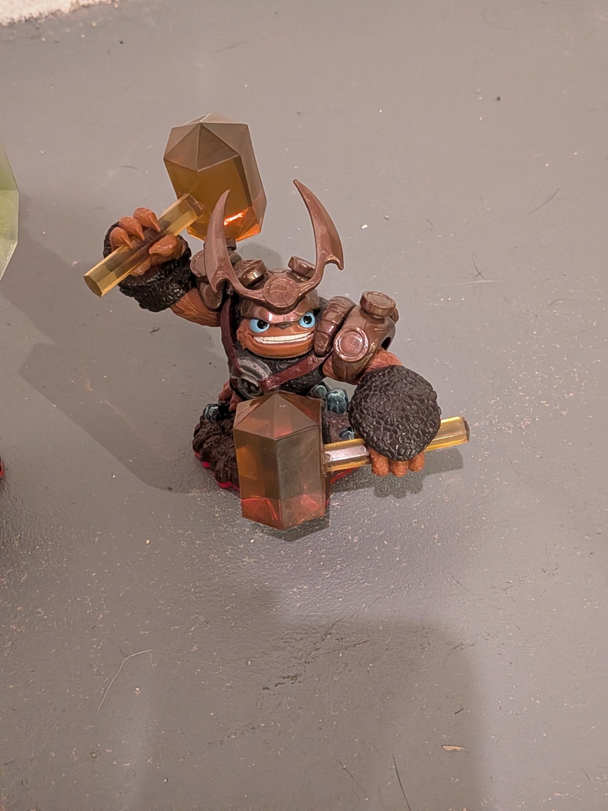 Wallop And Bushwhack Skylanders Trap Team Collectible Characters