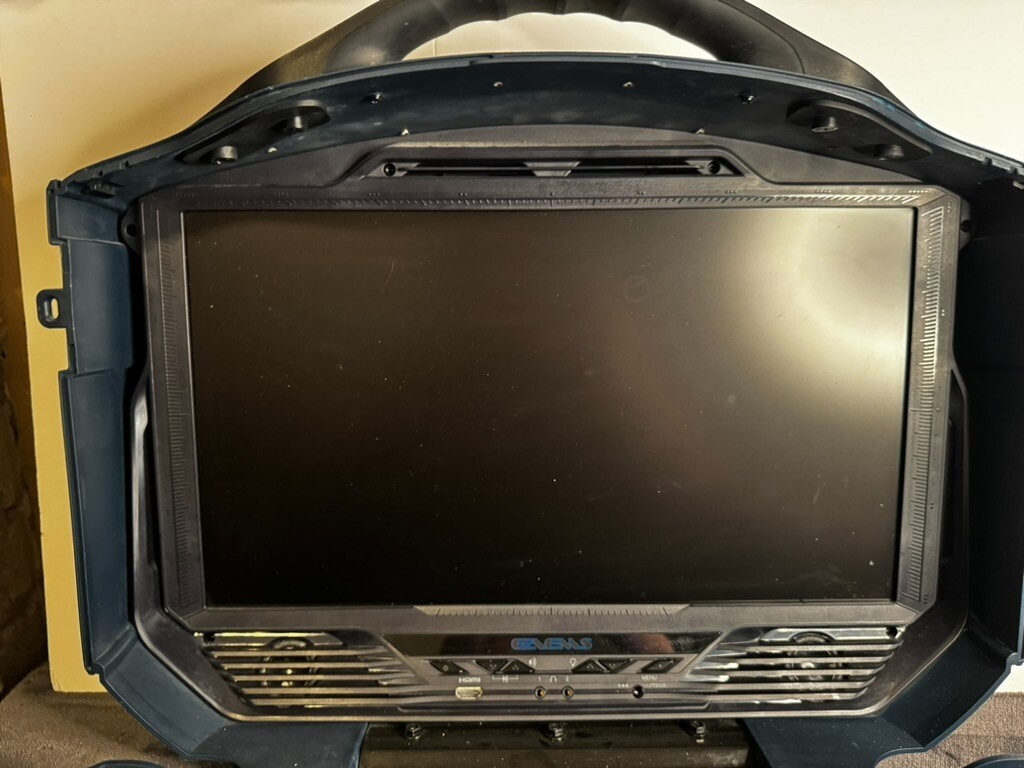 USED Halo UNSC Limited Edition: GAEMS Vanguard G190 LCD Gaming Case NO CORDS