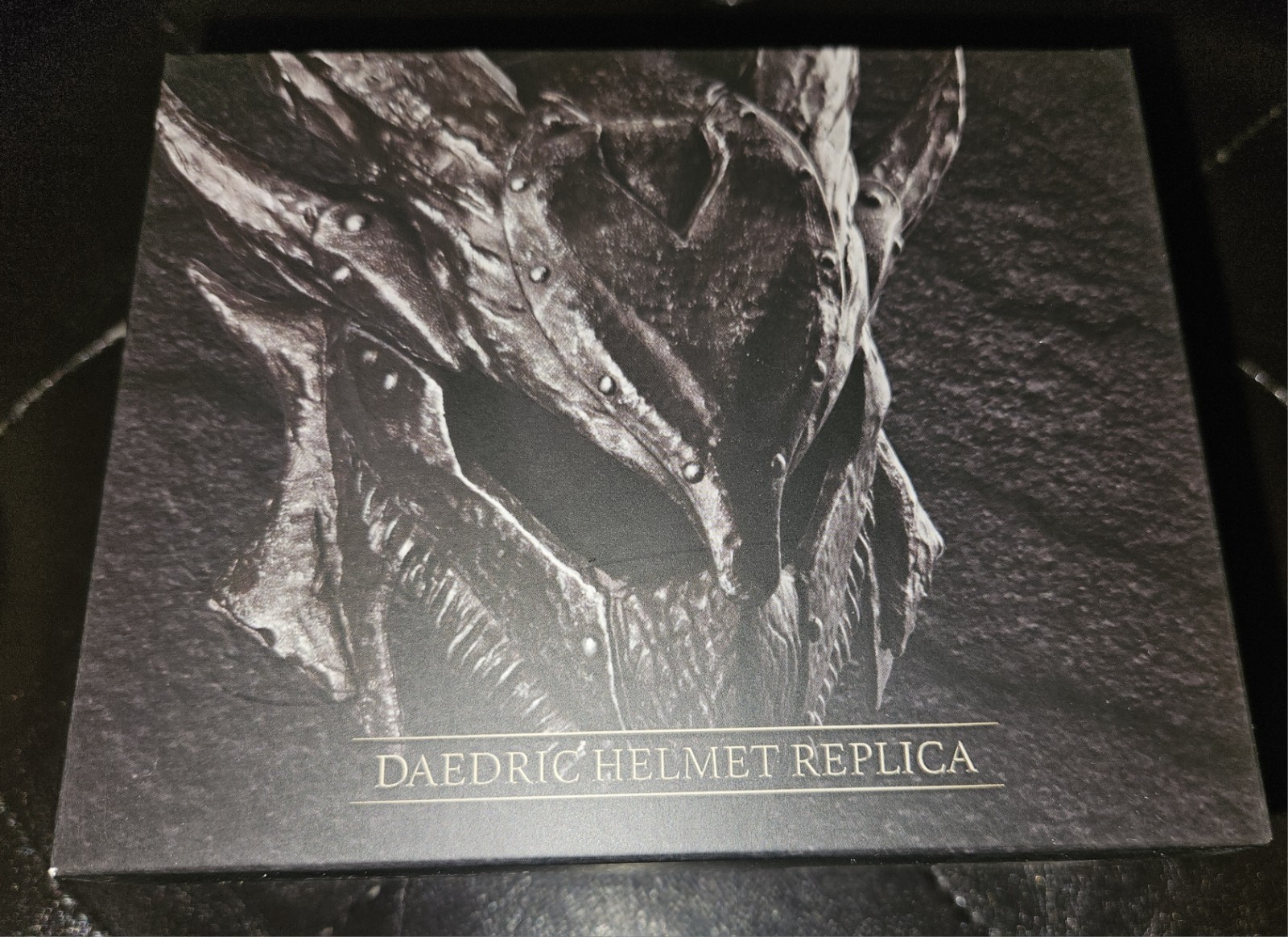 NEW ~ The Elders Scrolls ~ Daedric Helmet Replica Figure ~ Loot Crate Exclusive