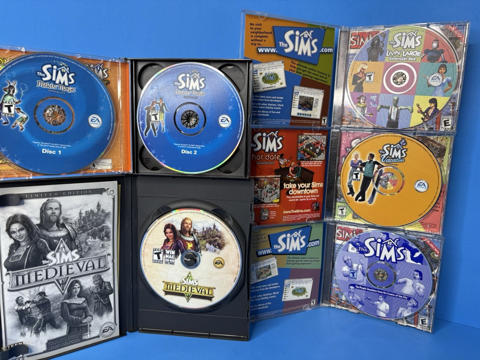 The Original Sims PC CD-ROM Lot Vanilla Game + 4 Expansion Sets Magic Medieval
