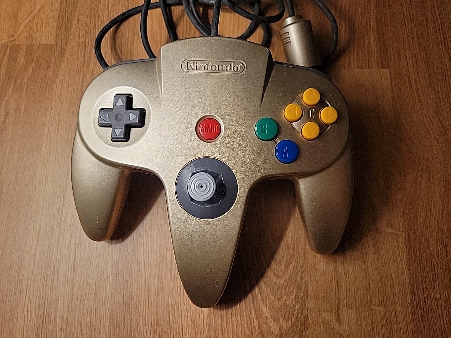 Official Nintendo 64 N64 Gold Limited Edition Authentic NUS-005 OEM