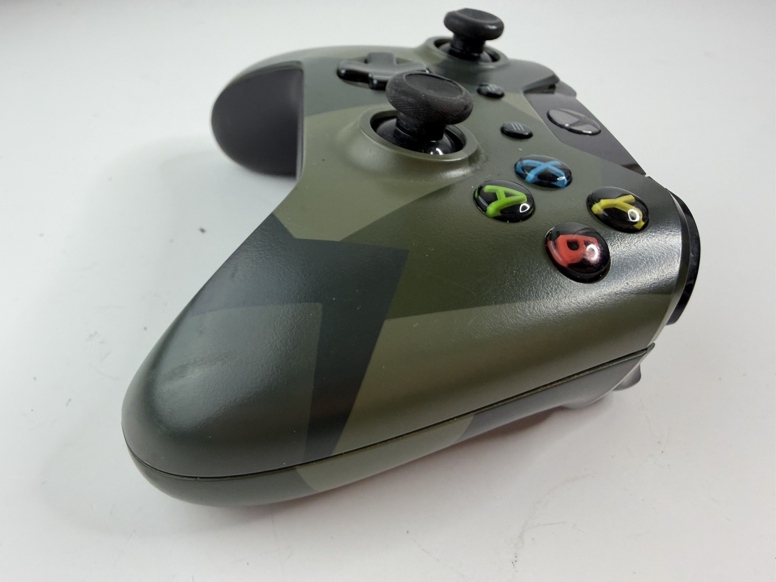Microsoft Xbox One Wireless Controller Model 1537 Armed Forces Green Camo