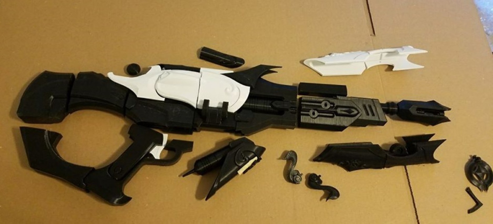 Overwatch Cosplay prop Huntress / Comtesse 3d printed Widowmaker rifle