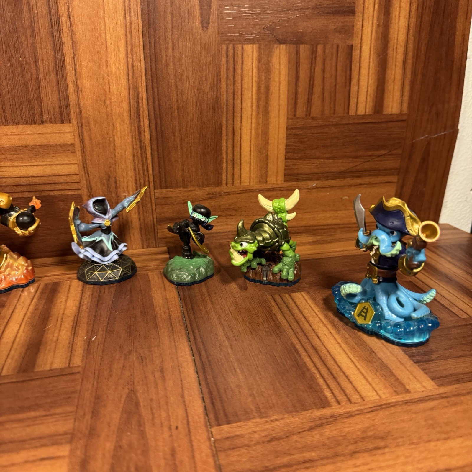 Skylanders Giants and Spyro’s Adventure Figure Bundle Lot Of 10