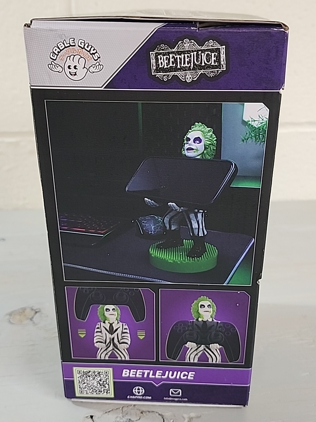 Beetlejuice Figure Sculpture Stripe Suit Phone & Controller Holder By Cable Guys