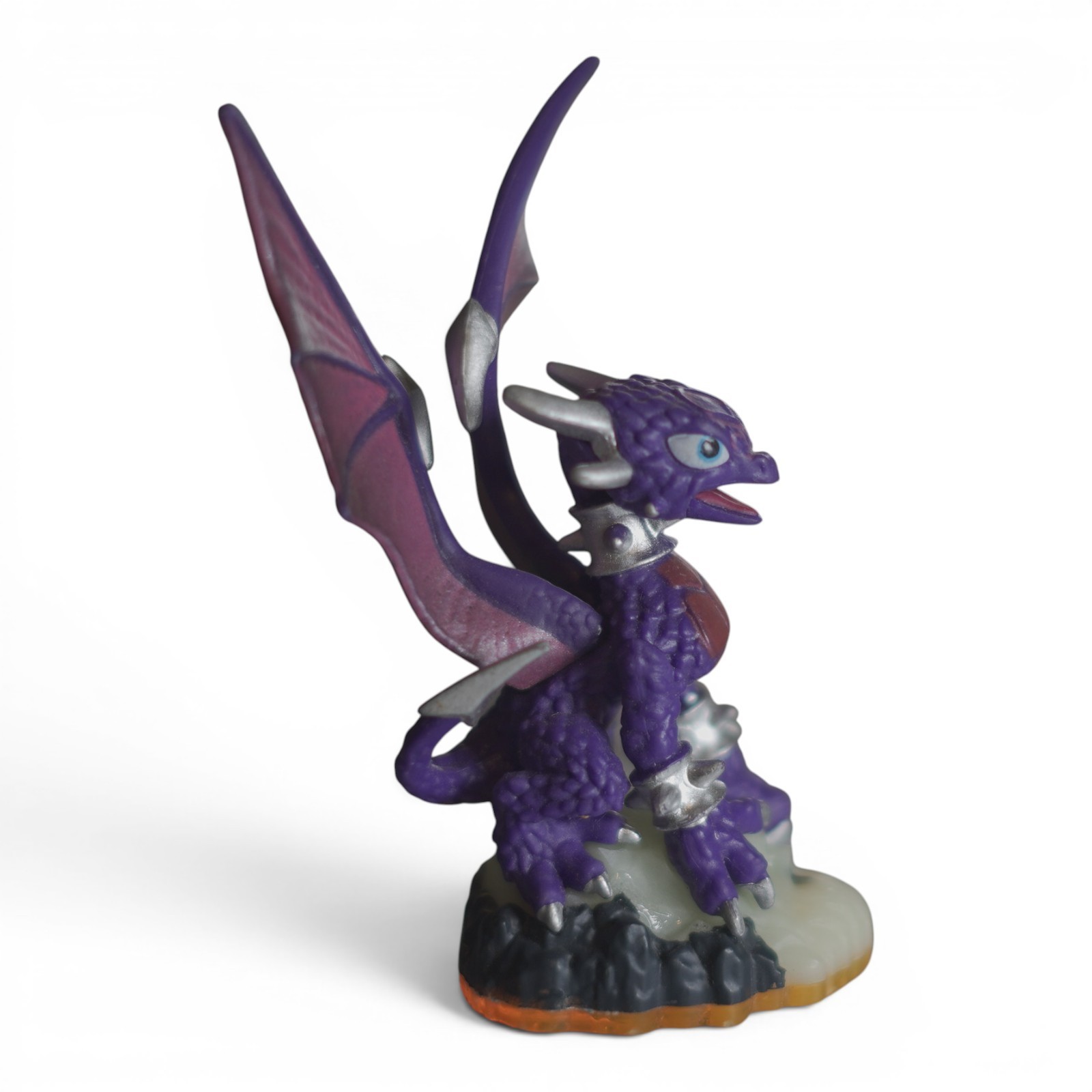 Skylanders Spyro’s Adventure Cynder Series 1 Figure Undead Untested Loose