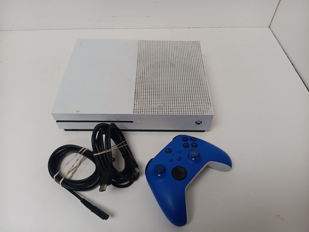 MICROSOFT XBOX ONE S CONSOLE 500GB 1681 (P08037555)