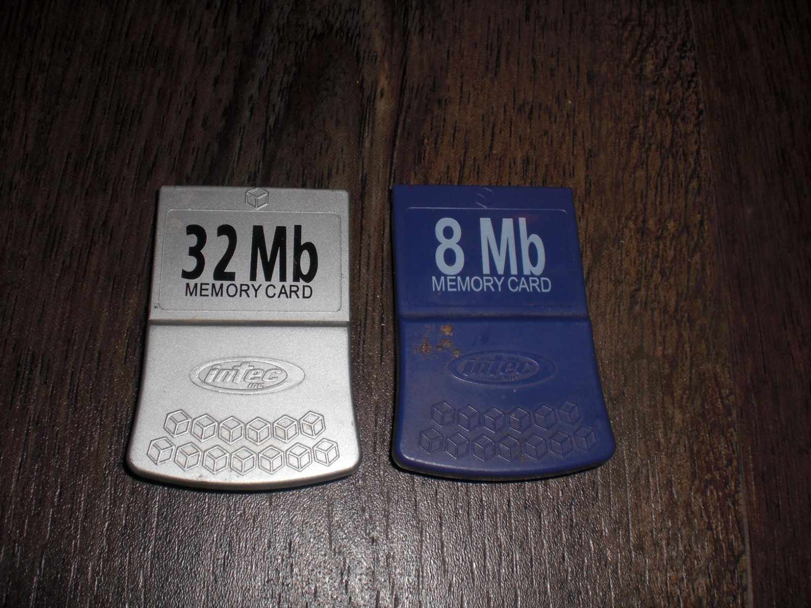 2x Nintendo Gamecube Intec Memory Card 32 MB + 8 MB Tested Works Great U GETBOTH