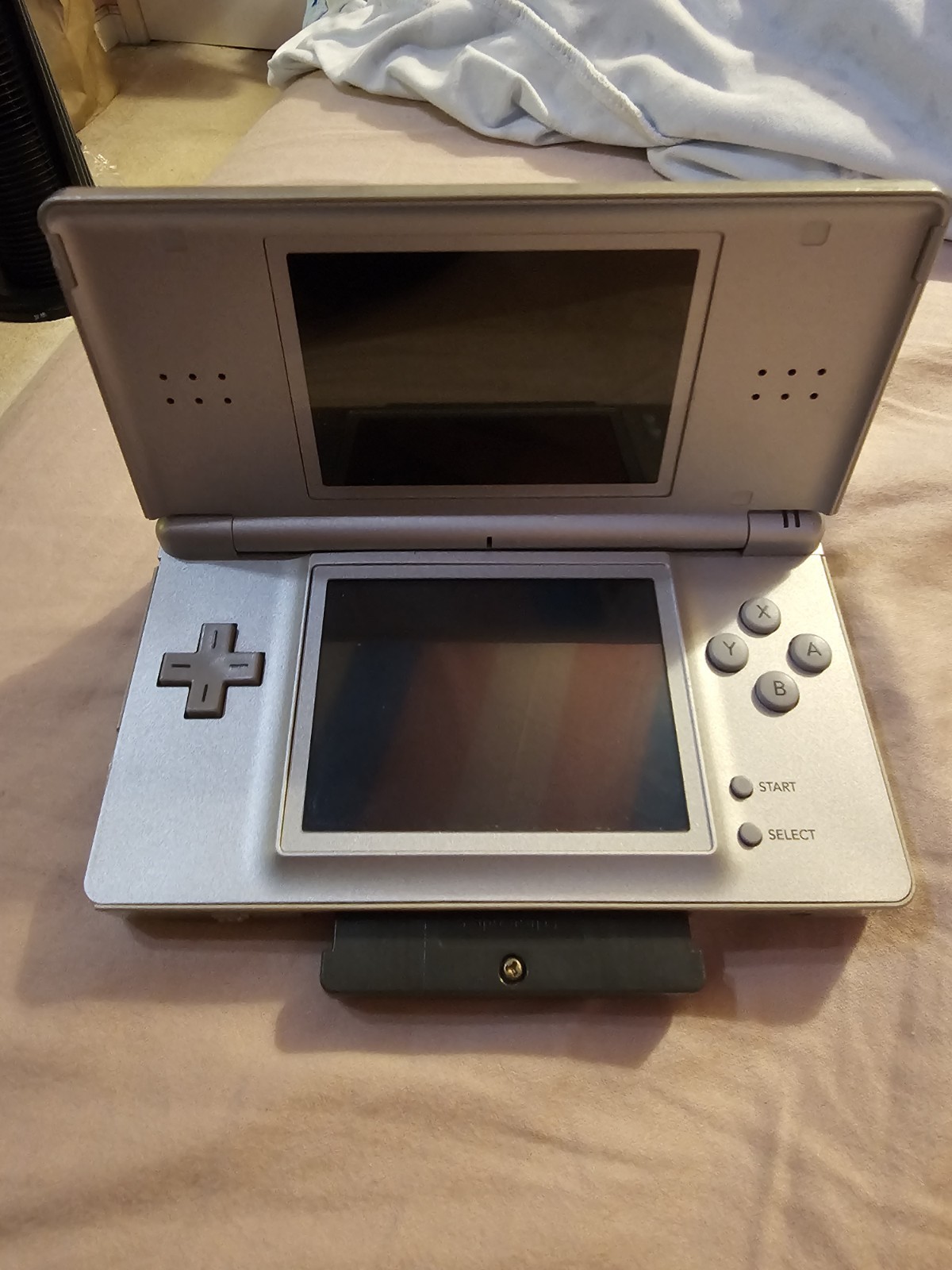 Nintendo DS Lite Silver Handheld System USG-001 Wi-Fi Capability