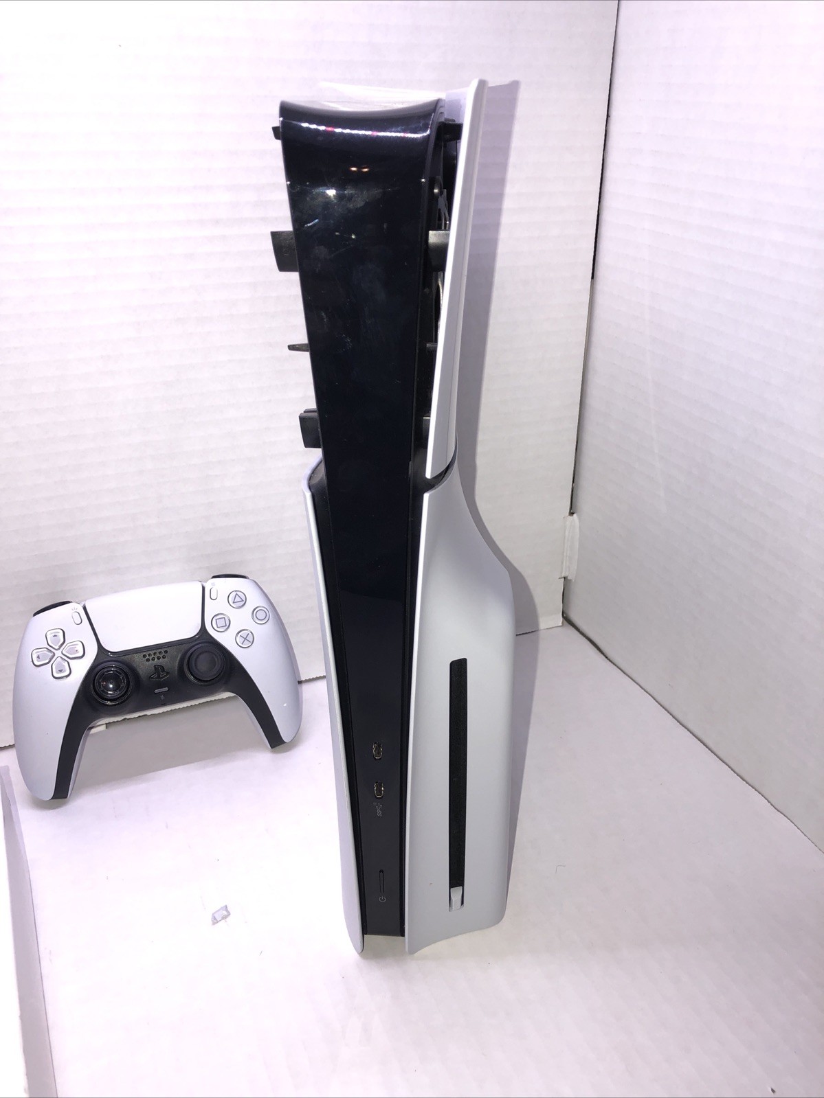 Sony PlayStation 5 Slim Disc Version Console White, 1TB Bundle Works READ DESC