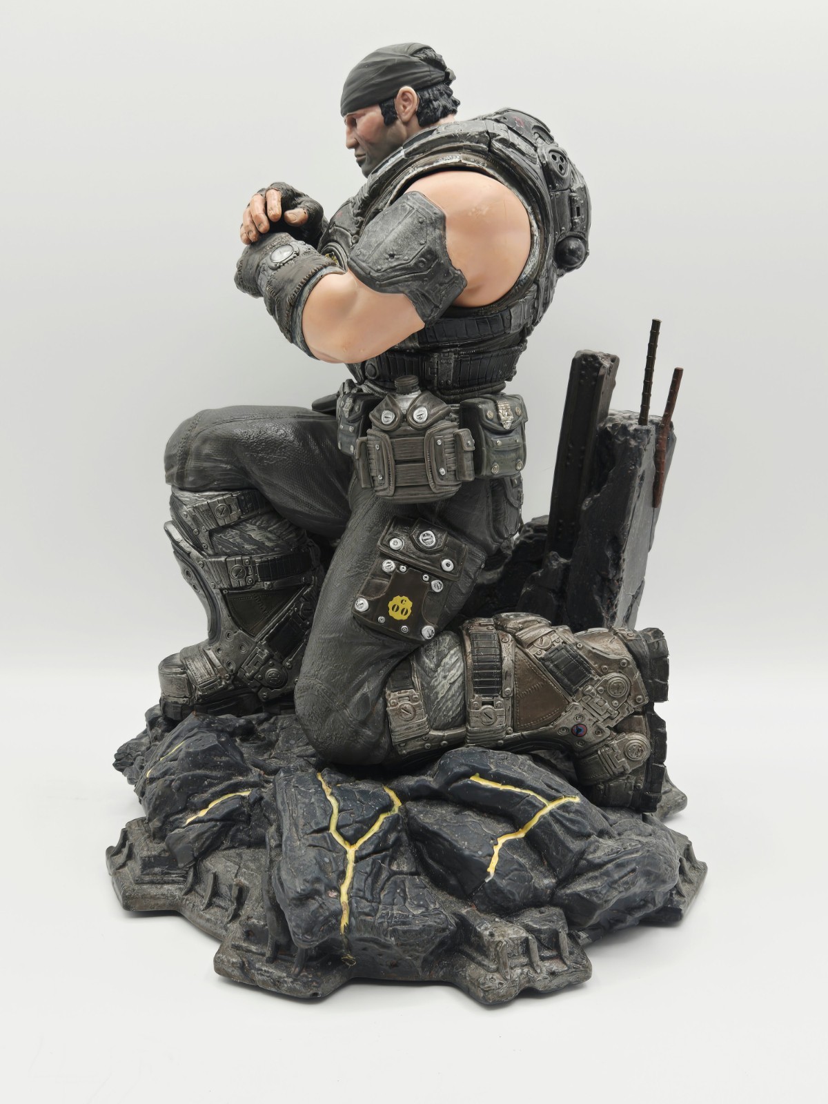 Gears of War 3 Marcus Fenix Collectors Figure Limited Edition Statue Epic Games