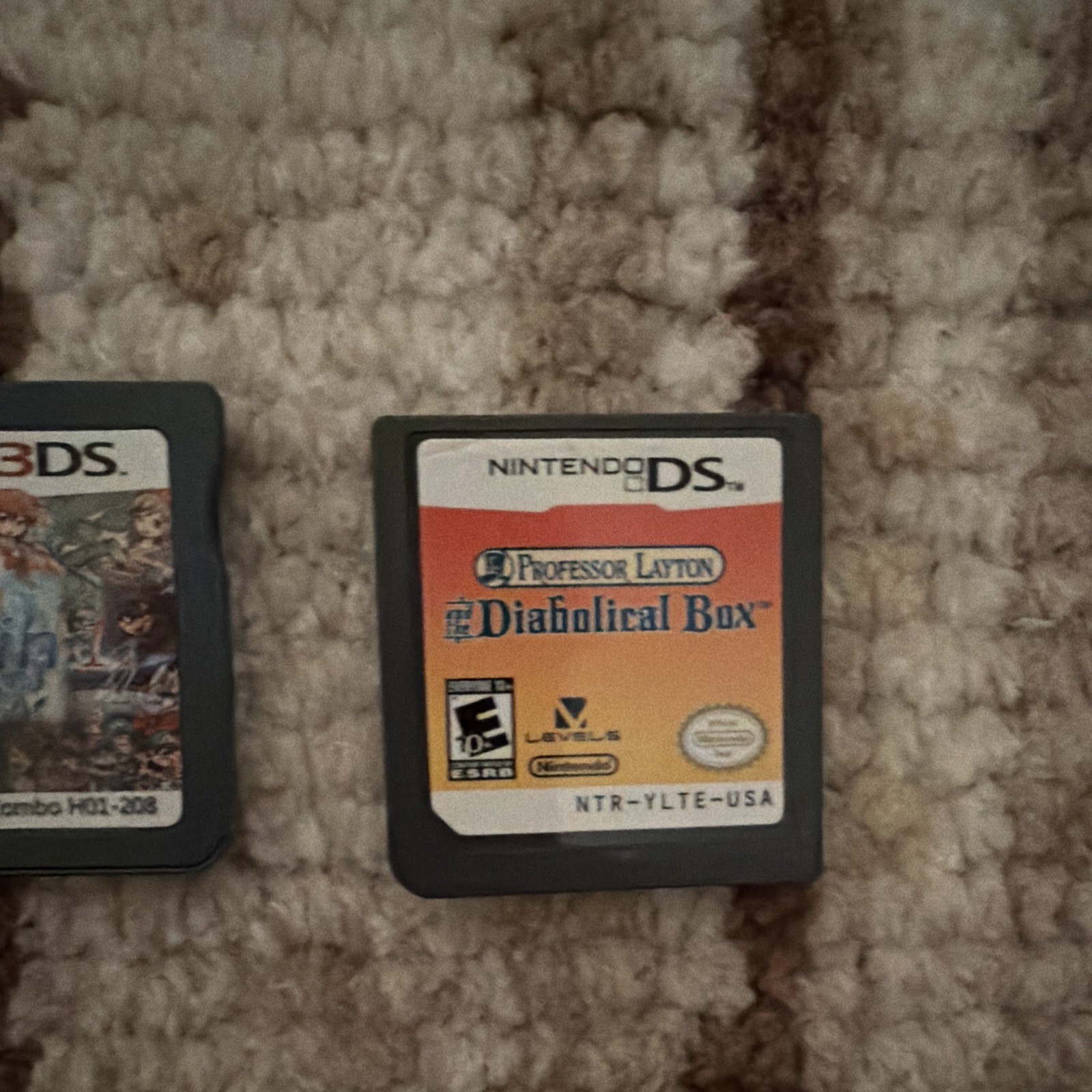 Nintendo DS/3DS 3-Game Lot w/ Carrying Case Professor Layton NTR-C3JE-USA