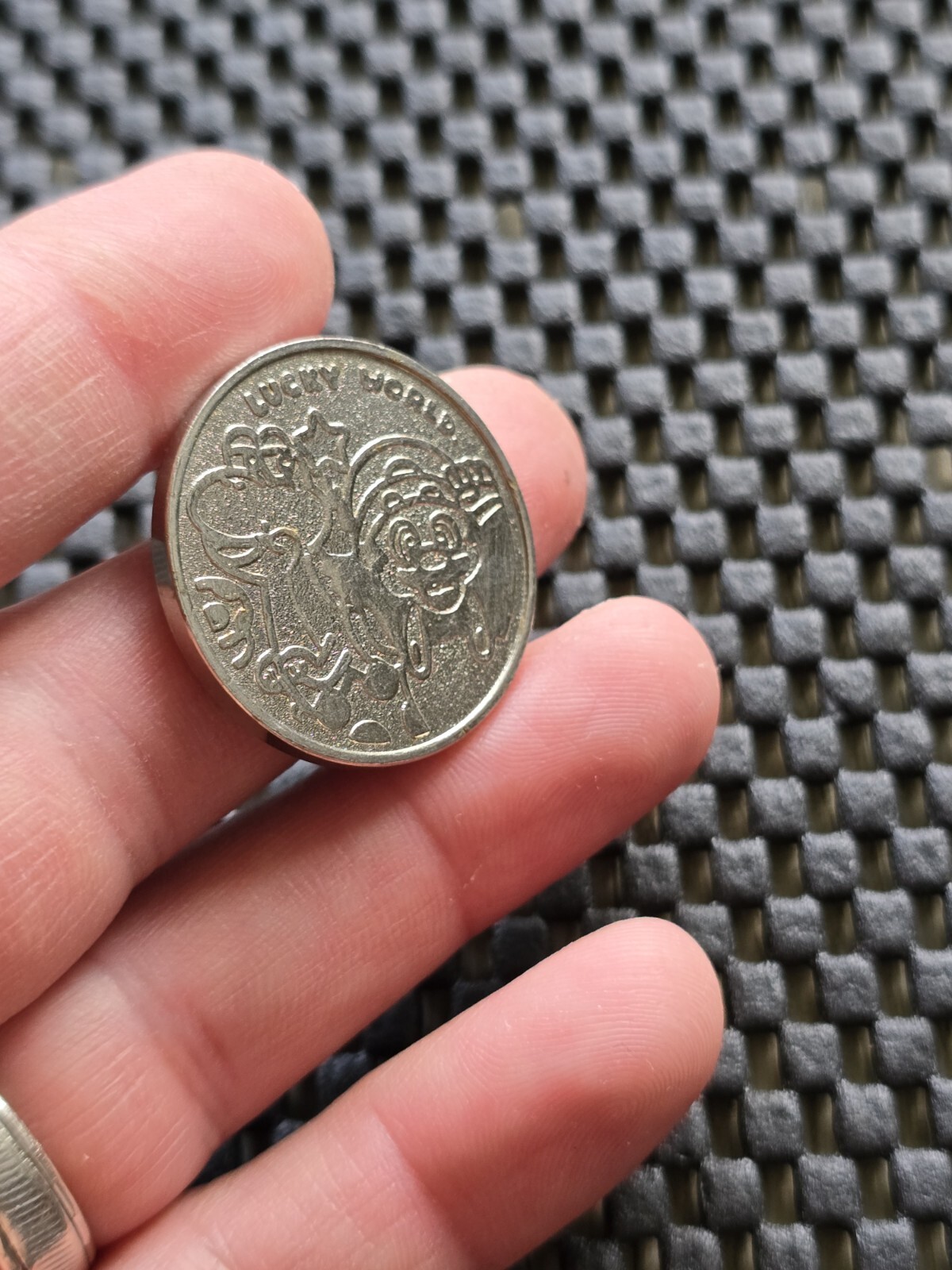 Super Mario Lucky World Coin Medal Nintendo Gachapon Rare Promo SNES GB [Chuck]
