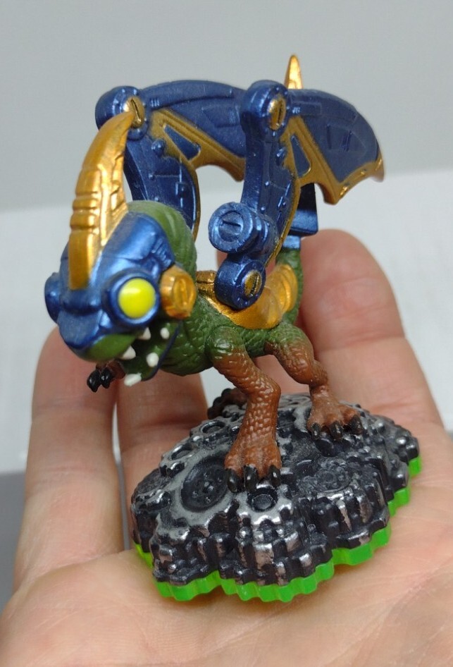 Skylanders: Spyro’s Adventure: DROBOT Figure 83986888 – FREE TRACKED SHIPPING