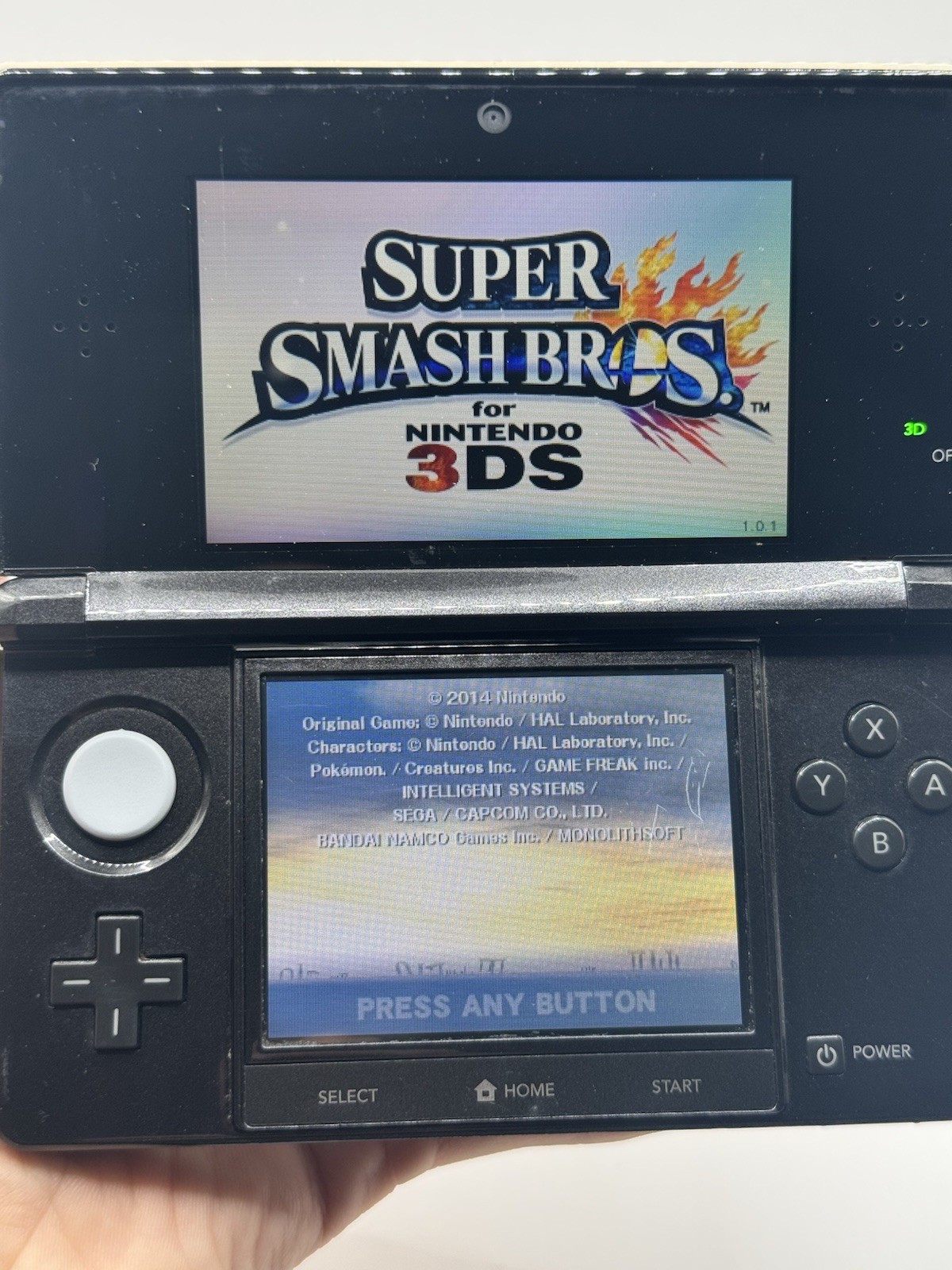 Nintendo 3DS Handheld Game System – Cosmo Black W/ Charger 4GB SD Stylus Tested