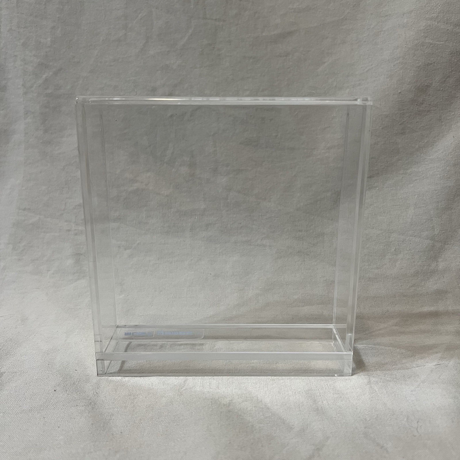 Acrylic Display Case for Nintendo Game Boy, Advance, & Color – UV Protection