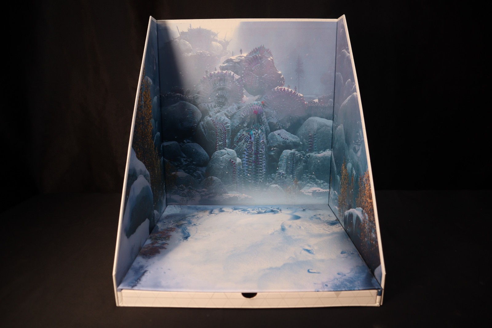 Horizon Forbidden West Regalla Edition Aloy And Tremortusk Statues W/ Artbook